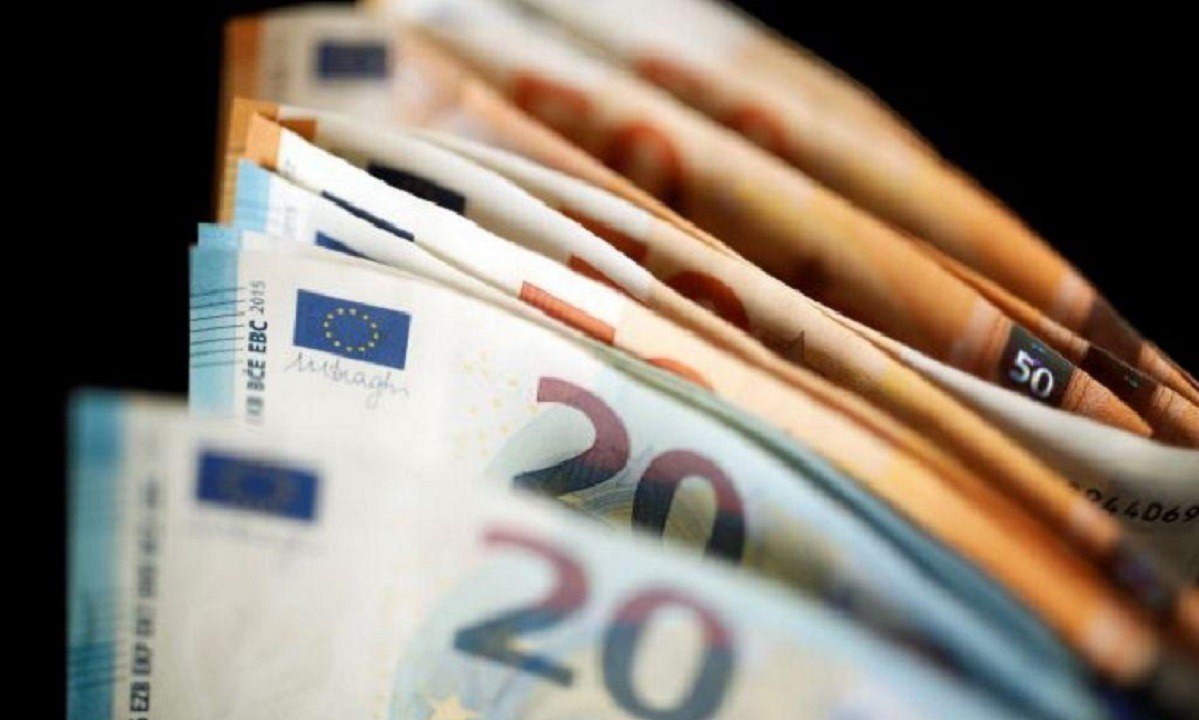 Επίδομα 534 ευρώ: Ποιοι θα πληρωθούν και τα ποσά