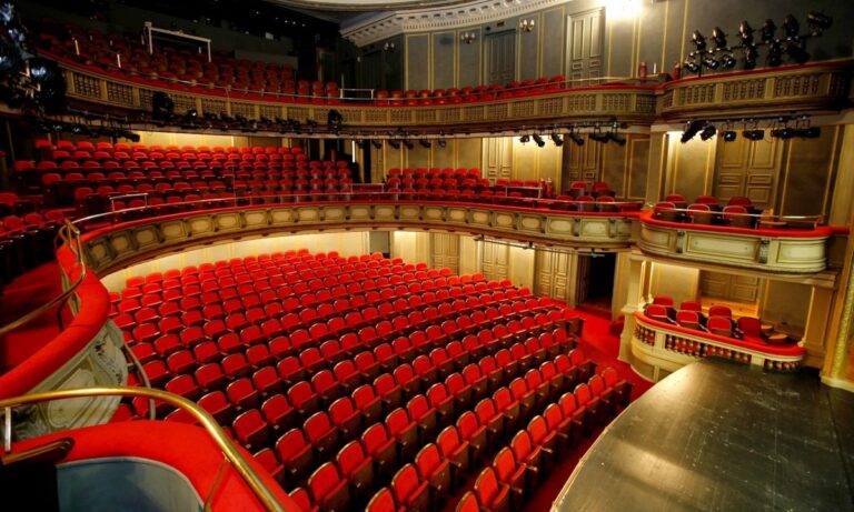 Σοκάρει Έλληνας ηθοποιός: «Έχουμε ήδη ένα θάνατο από κορονοϊό στο θέατρο»