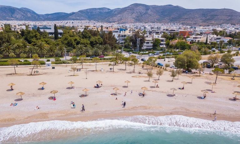 Κορονοϊός: Αλλάζουν οι παραλίες στην Ελλάδα – Έτοιμη η πλαζ Γλυφάδας (pics)
