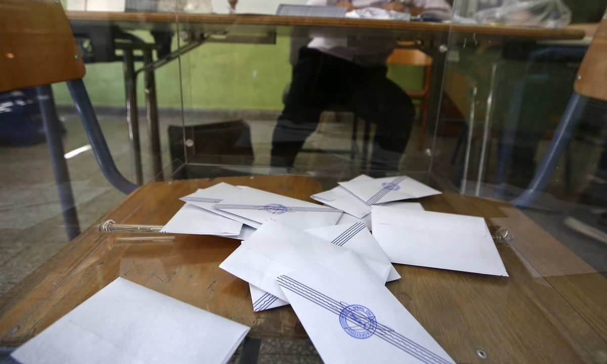 Πρόθεση ψήφου: Μειώθηκε η διαφορά Ν.Δ.-ΣΥΡΙΖΑ