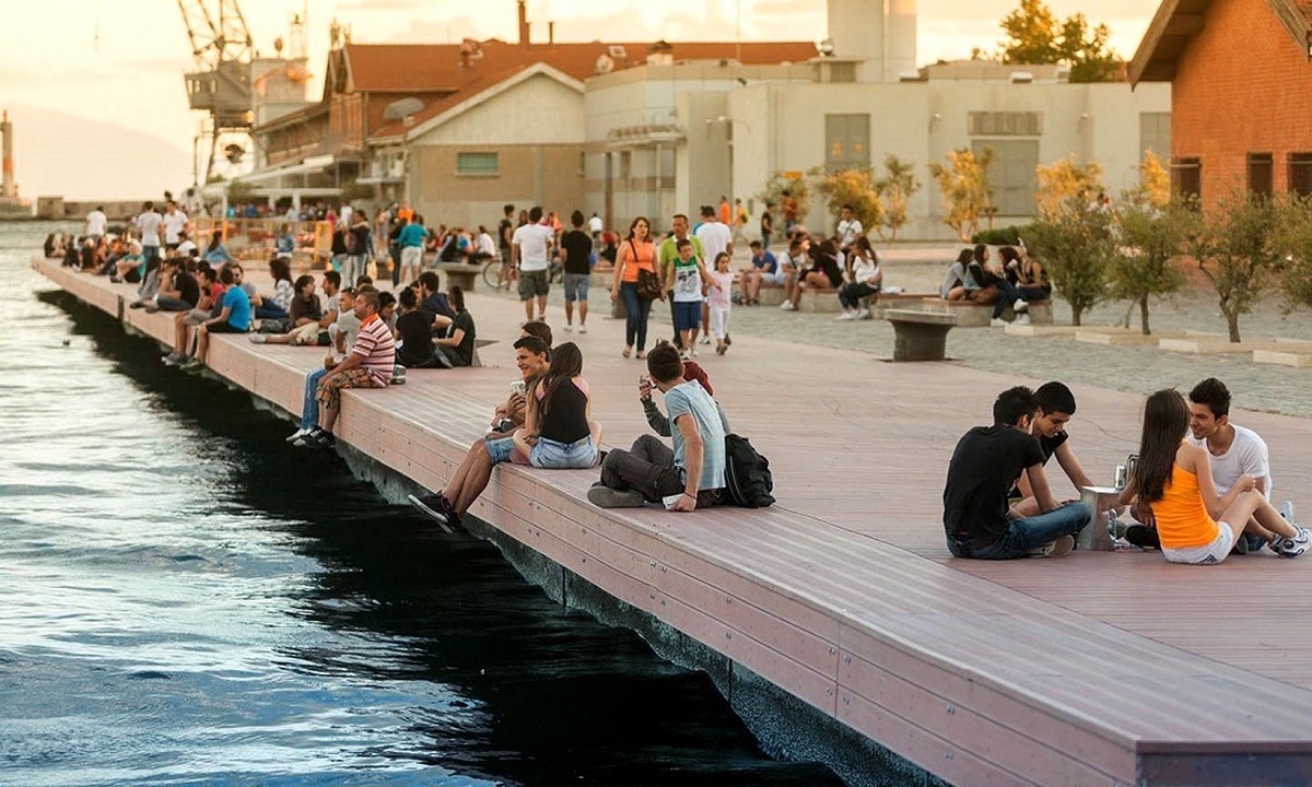 Άθλιες εικόνες στη Θεσσαλονίκη μετά τη βόλτα των πολιτών (pics)