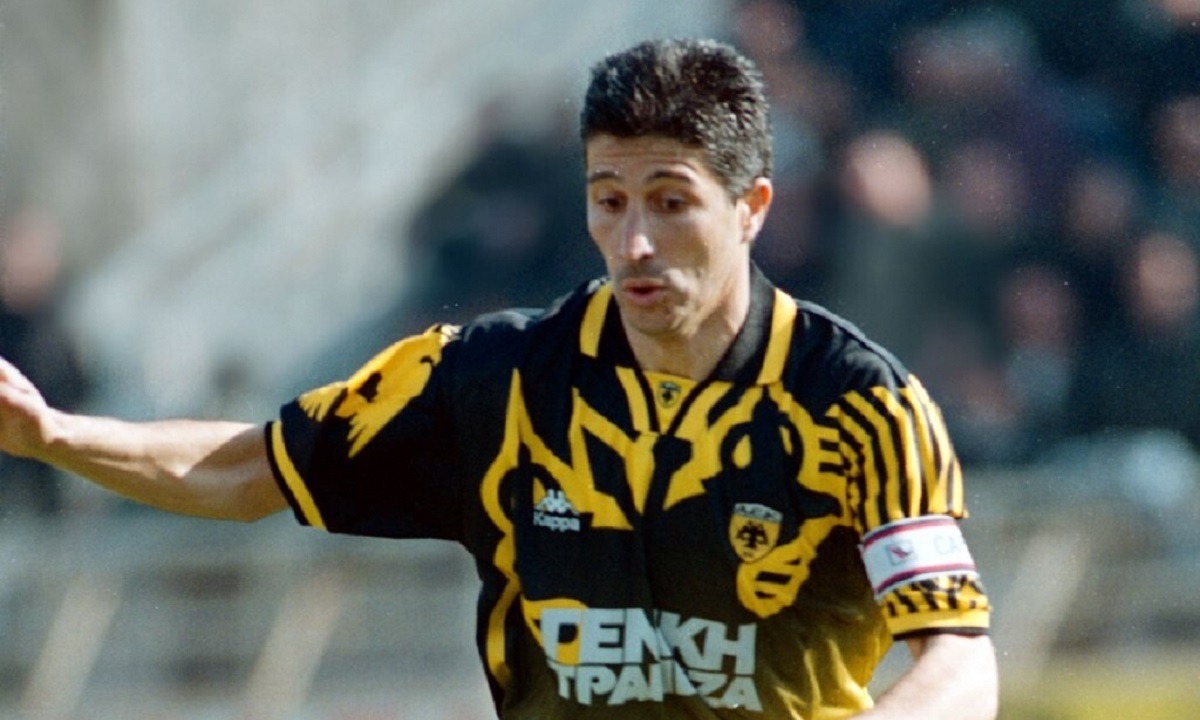 Το «αντίο» του Στέλιου Μανωλά μέσα στη Νέα Φιλαδέλφεια (vid)