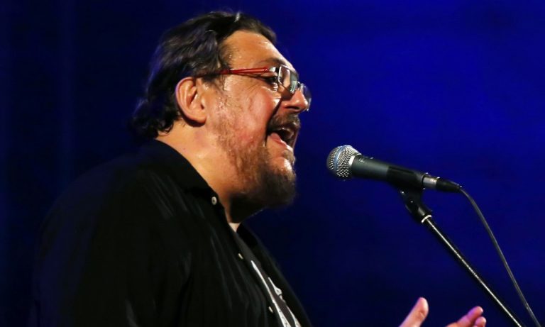 Λαυρέντης Μαχαιρίτσας: Μεγάλο αφιέρωμα στη Νέα Σμύρνη