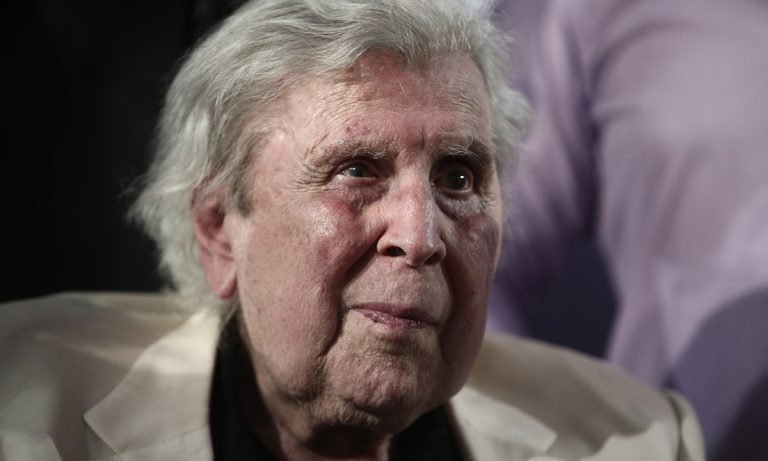 ΕΡΤ: Ζήτησε συγνώμη για Θεοδωράκη, Παππά