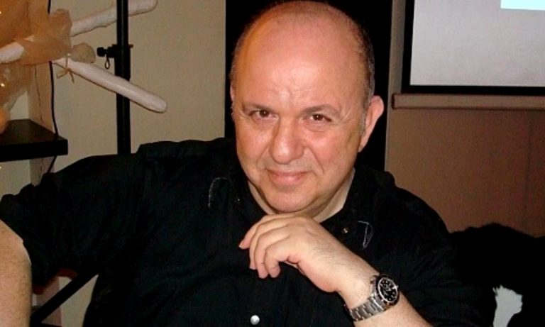 Νίκος Μουρατίδης: «Τα βγάζω πέρα τσίμα τσίμα – Κάνω μόνο μασάζ, μανικιούρ και πεντικιούρ»