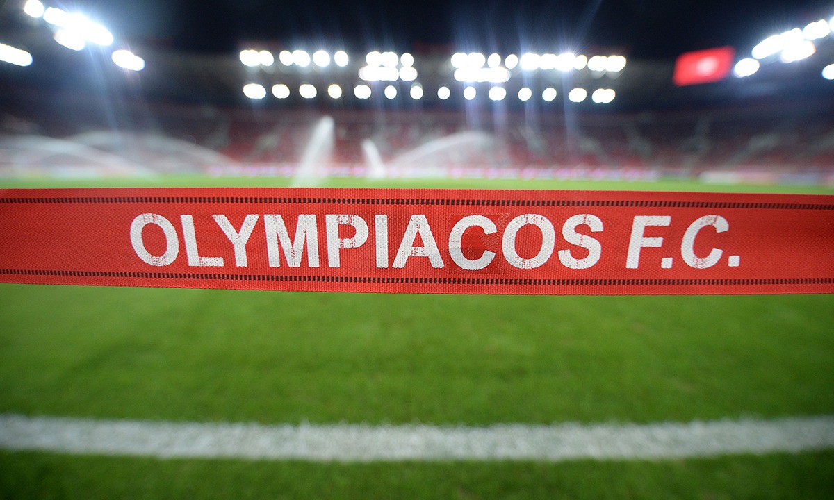 Ολυμπιακός σε Αυγενάκη: «Να εξεταστεί άμεσα η επιστροφή κόσμου στα γήπεδα»