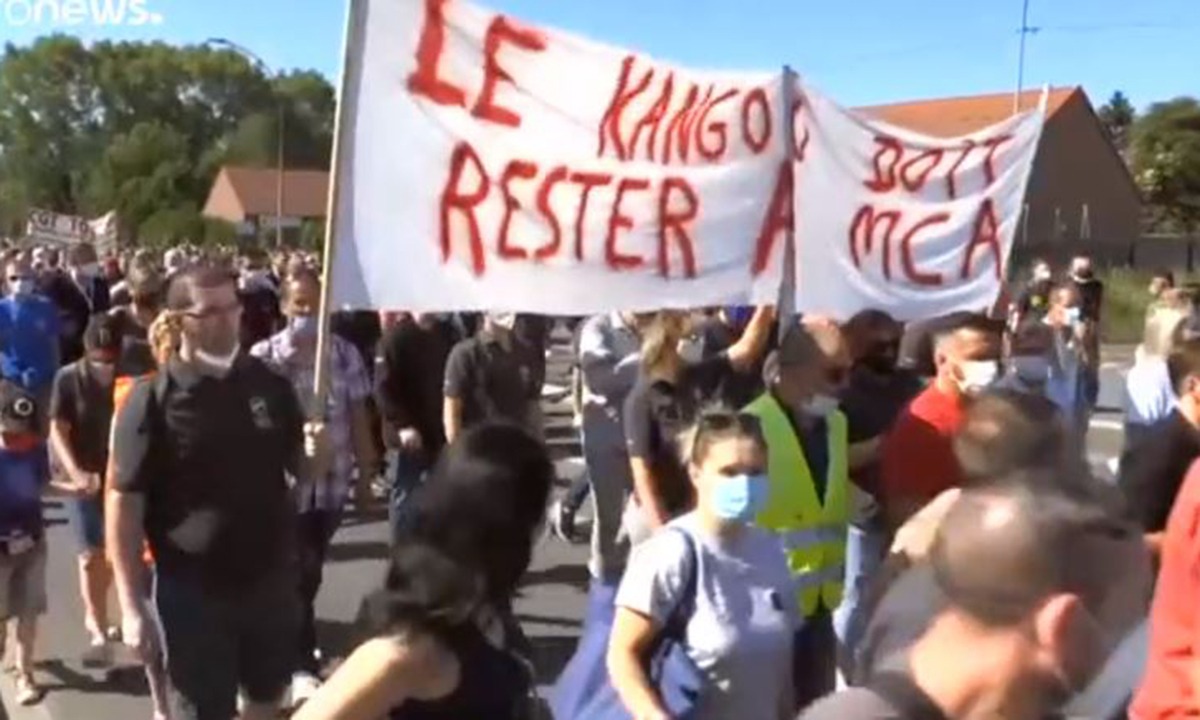 Γαλλία – Ισπανία: Διαμαρτυρία για τις απολύσεις σε Nissan, Renault (vid)