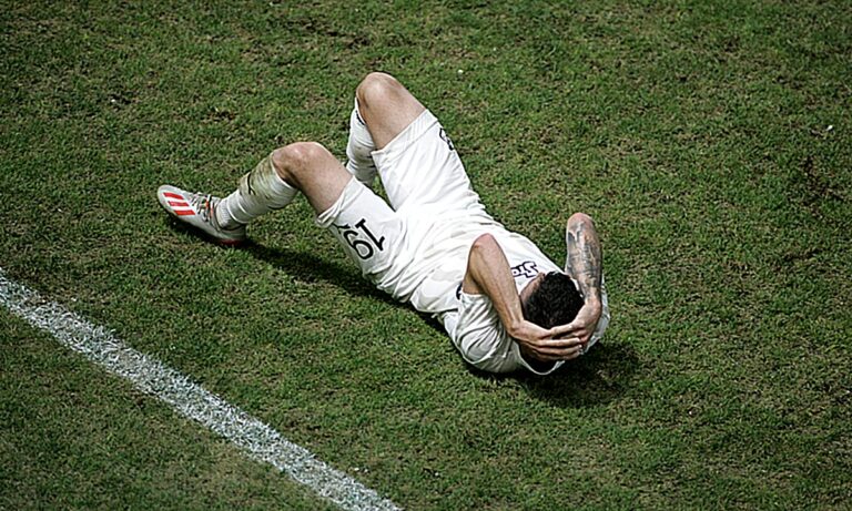 Super League: Οι παίκτες φοβούνται, οι ομάδες… τρέμουν!