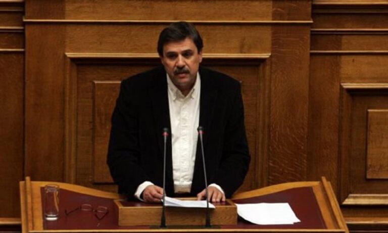 Αποθεώνει Τσιόδρα ο τομεάρχης του ΣΥΡΙΖΑ