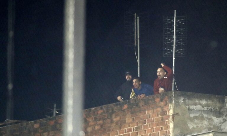 Άρης: Και όμως οι οπαδοί του πανηγύρισαν στο… Βικελίδης! (pic)