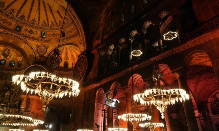 Ιερά Σύνοδος: «Η Τουρκία επιχειρεί να μετατρέψει την Αγία Σοφία σε λάφυρο»