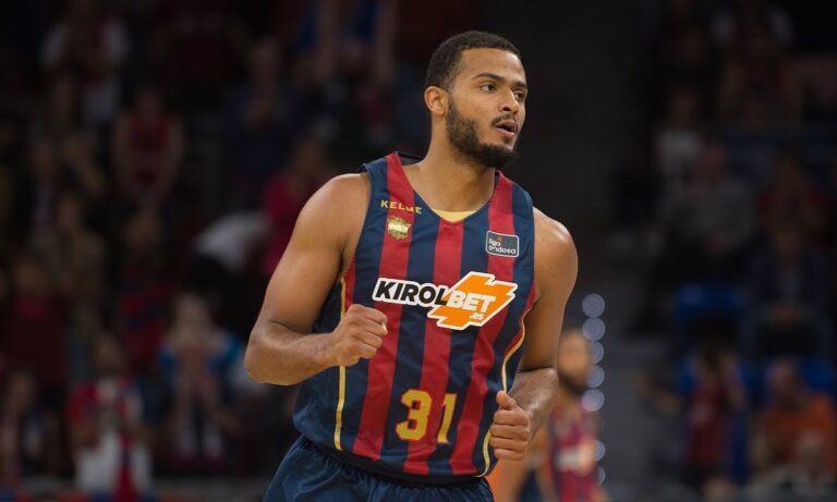 Αρμάνι: «Κλείνει» και τον Σιλντς το Μιλάνο (pic)