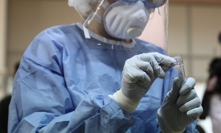 Γιατρός «μαϊμού»: Αρνήθηκε σουβλάκι σε ετοιμοθάνατο 14χρονο (vids)