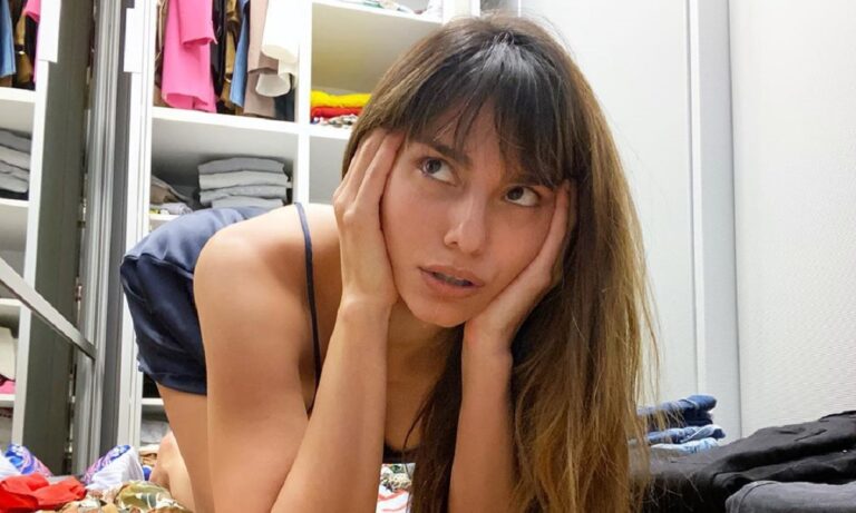 Ηλιάνα Παπαγεωργίου: Topless… ρίχνει το instagram (vid, pics)