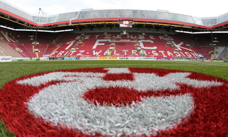 Καϊζερσλάουτερν: Έτοιμη να κηρύξει πτώχευση! (vids)