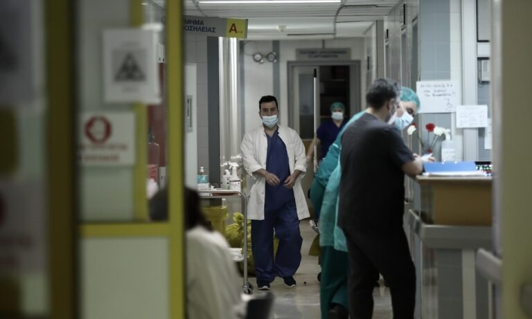 Γονείς και βρέφος θετικοί στο τεστ!