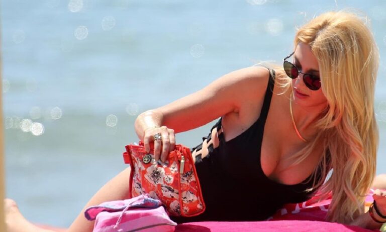 Σπυροπούλου: Ζαλίζει το μπούστο της Queen Dina (pics)