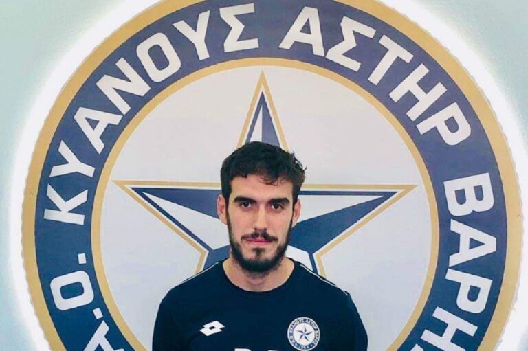 Αστέρας Βάρης: Ο «στρατηγός» Ναπολέοντας προτίμησε τη Βάρη