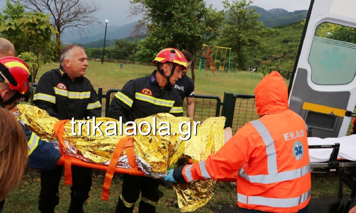 Τρίκαλα: Καρέ-καρέ η διάσωση ενός άντρα που έπεσε σε χαράδρα! (vid)