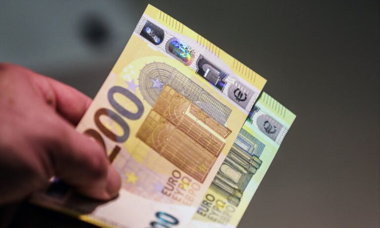 Επίδομα 534 ευρώ: Πότε θα μπει  – Μέχρι το απόγευμα οι καταβολές