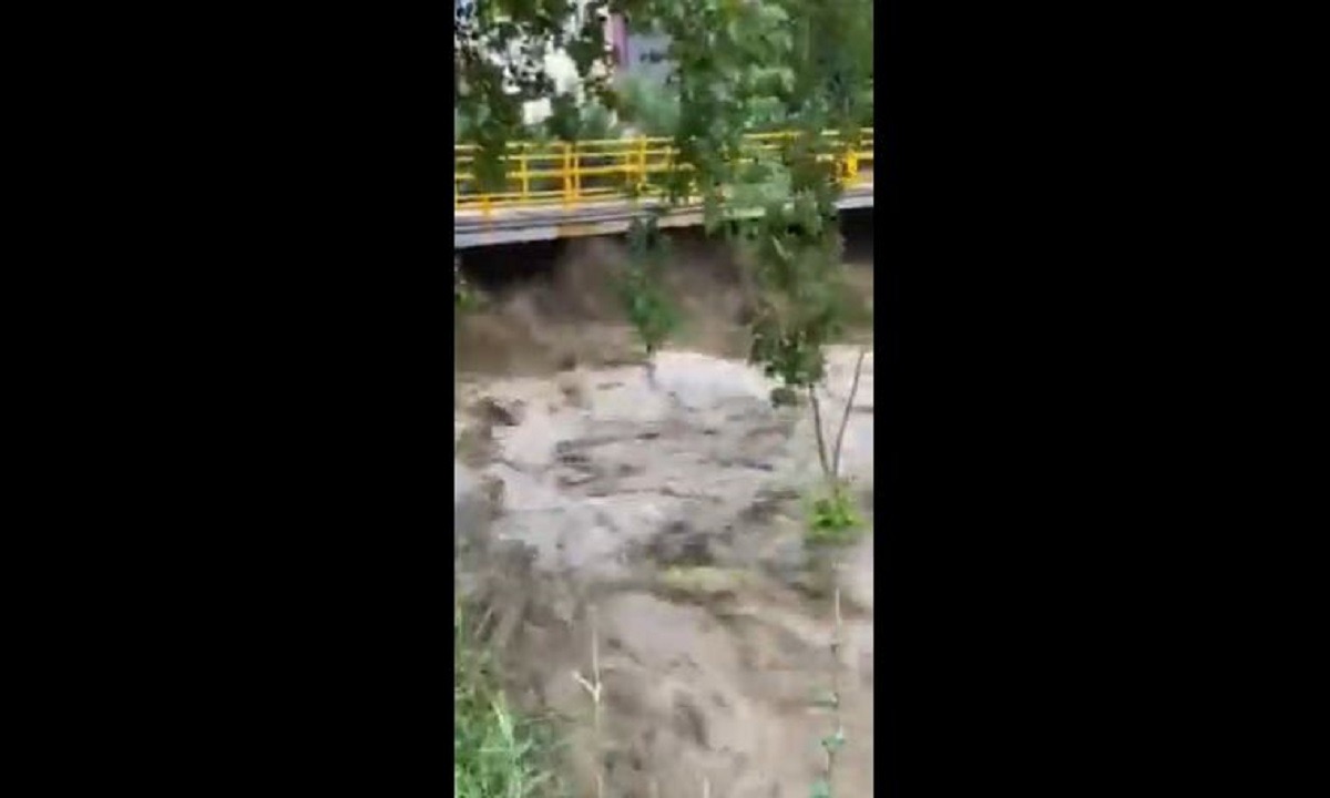 Κακοκαιρία στις Σέρρες: Πλημμύρες από την έντονη βροχόπτωση (vids)