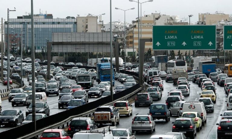 Τριήμερο Αγίου Πνεύματος: Χαμός στην πρώτη έξοδο μετά την καραντίνα – Μποτιλιάρισμα στους δρόμους