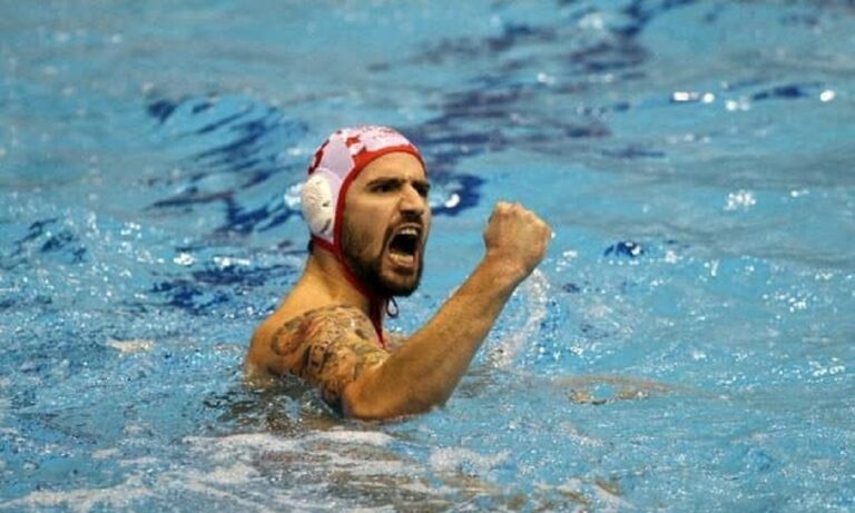 ΒΟΜΒΑ: Η ΑΕΚ παίρνει Παγκόσμιο Πρωταθλητή!