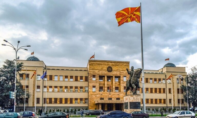 Τα γυρίζουν οι Σκοπιανοί: Απαιτούν να τους αποκαλούμε Μακεδονία!