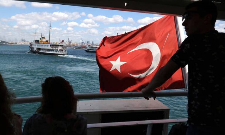 Απτόητη η Τουρκία: Σχεδιάζει γεωτρήσεις μέσα στην Ελληνική υφαλοκρηπίδα (vid)
