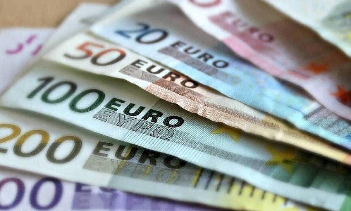 Έκτακτο επίδομα 700 ευρώ: Ποιοι θα το λάβουν – Κατατέθηκε τροπολογία