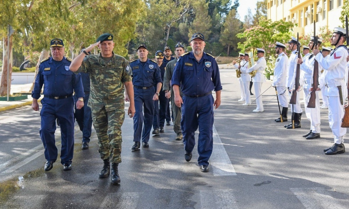 ΓΕΕΘΑ-Αρχηγός: «Προς πόλεμο προπαρασκευή»