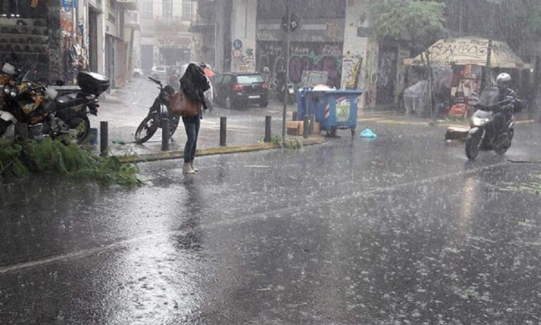 Καταιγίδα στην Αθήνα: Ζημιές σε ηλεκτροδότηση και ίντερνετ