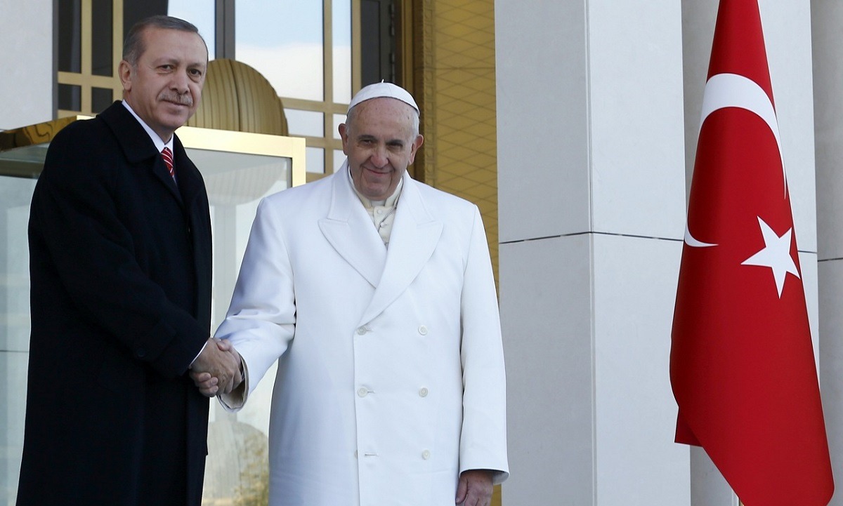Ερντογάν: Προσκάλεσε για προσευχή στην Αγιά Σοφιά τον Πάπα Φραγκίσκο!