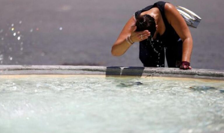 Καιρός-Καύσωνας: Καμίνι η χώρα, σε ποιες περιοχές η θερμοκρασία θα ανέβει πάνω από 40 βαθμούς