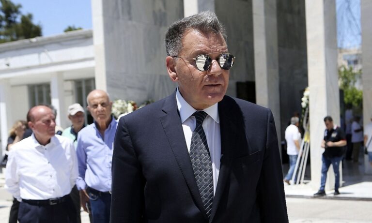 Βόλος σε Κούγια: «Δεν σου επιτρέπει το ύψος σου να απειλείς»