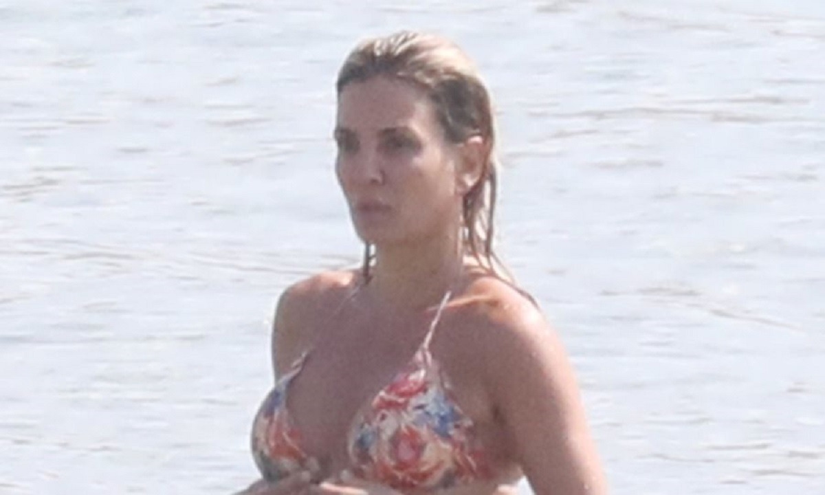 Η Δήμητρα Ματσούκα επέλεξε το πιο καυτό μπικίνι για το καλοκαίρι!