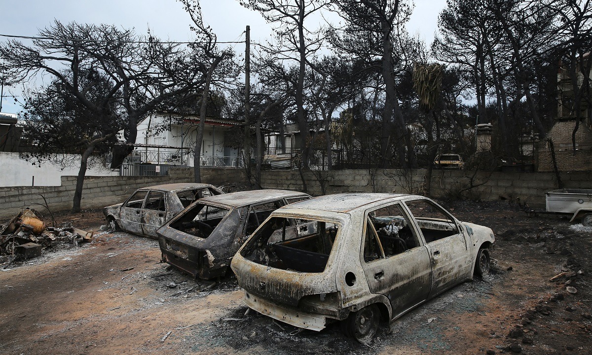 Φωτιά στο Μάτι: Σφίγγει ο κλοιός για τους υπεύθυνους (vids)