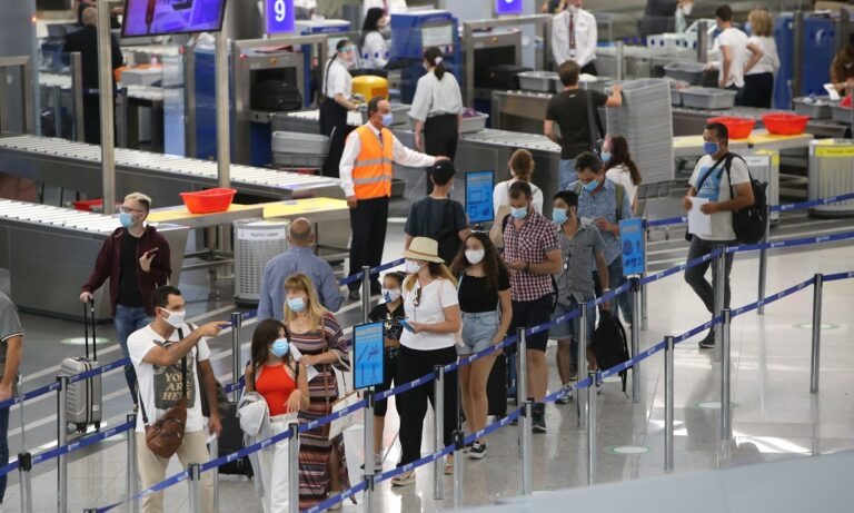 Μόνο με αρνητικά τεστ οι ταξιδιώτες από Βουλγαρία και Ρουμανία