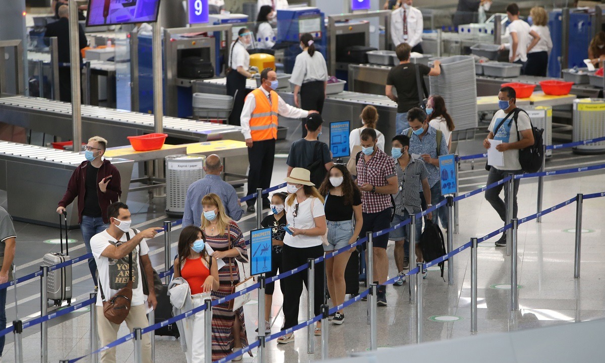 Μόνο με αρνητικά τεστ οι ταξιδιώτες από Βουλγαρία και Ρουμανία