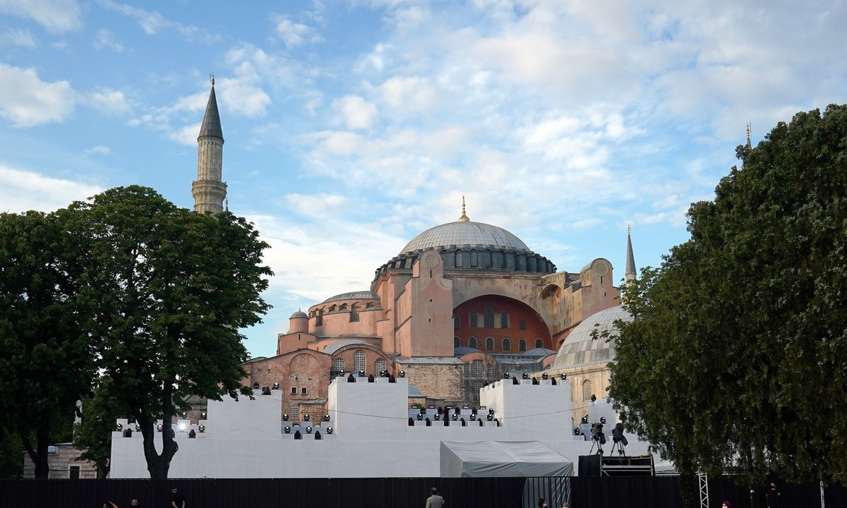 Αγιά Σοφιά: Ο Ερντογάν την κάνει τζαμί!