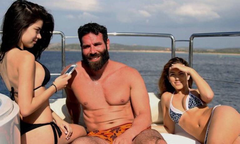 Μπιλζεριάν: Στη Μύκονο με θαλαμηγό αξίας 425.000 την εβδομάδα! (vid)