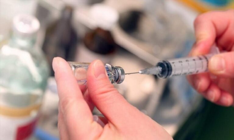 Κορονοϊός: Οι Ρώσοι θα έχουν το εμβόλιο ως το τέλος του 2020