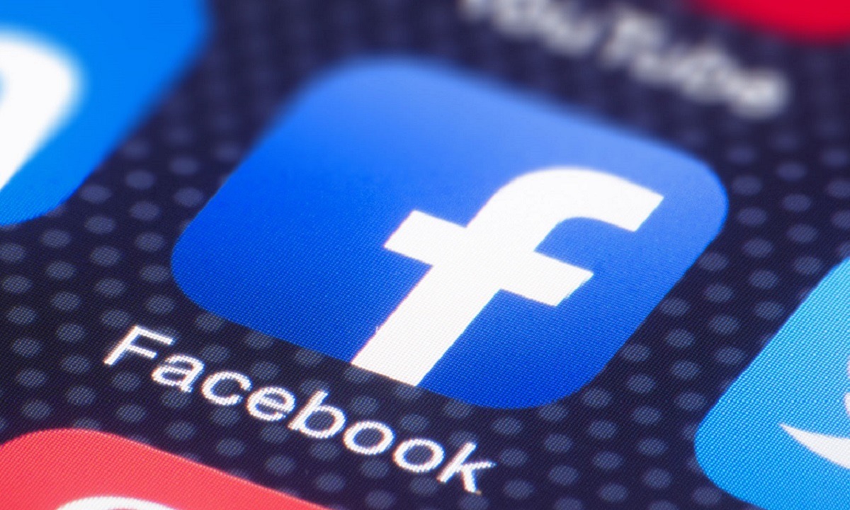 Facebook: Μποϊκοτάζ από τουλάχιστον 400 εταιρείες