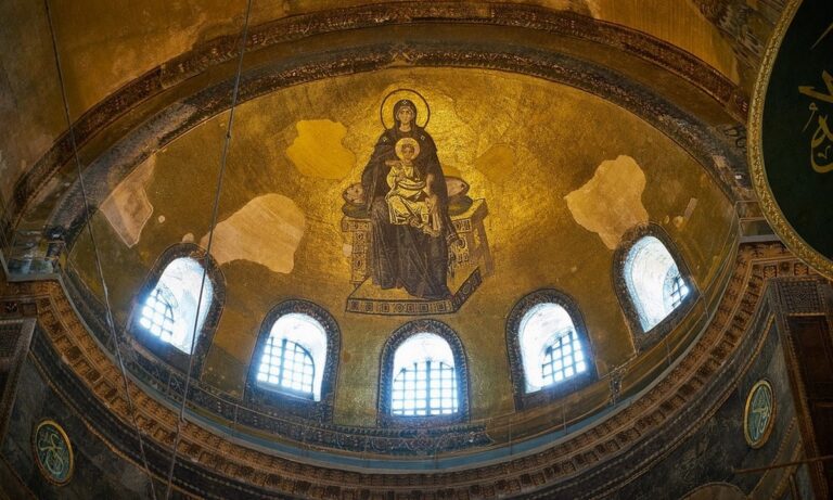 Hurriyet για Αγία Σοφία: «Έτσι θα καλυφθούν οι αγιογραφίες»