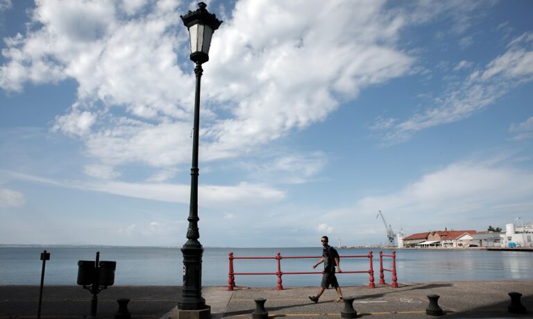 Καιρός 19/7: Αίθριος με κατά τόπους καταιγίδες