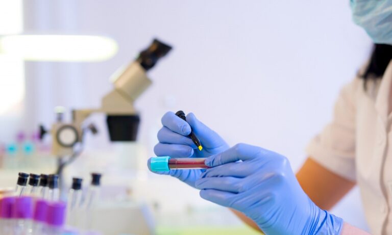 Καρκίνος: Ανακαλύφθηκε τεστ που τον ανιχνεύει τέσσερα χρόνια πριν να εμφανιστεί!