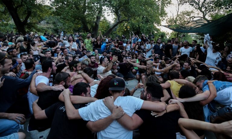 Τέλος τα πανηγύρια και τον Αύγουστο