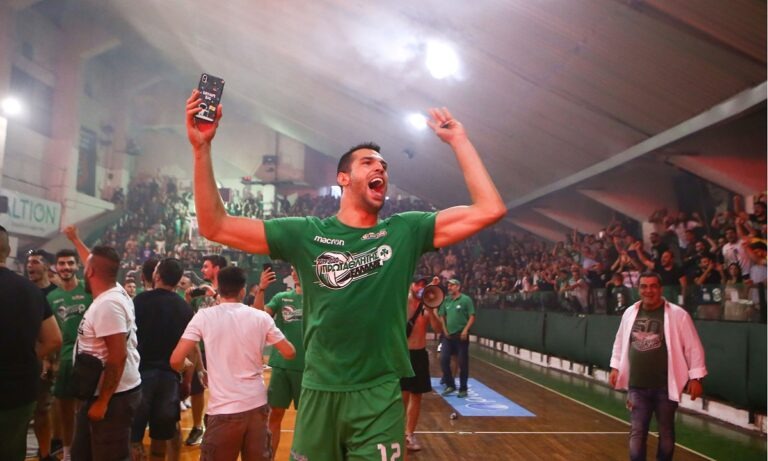 O Ρανγκέλ τραγουδά τον ύμνο του Παναθηναϊκού (vid)