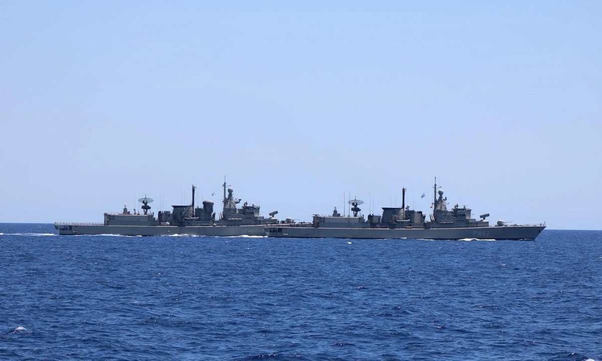 Κρίση στο Καστελόριζο: Σε ετοιμότητα ο ελληνικός στόλος στο Αιγαίο