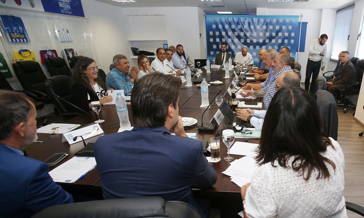 Super League: Συνεδρίαση με φόντο την αναδιάρθρωση – Παρόντες Αλαφούζος, Μπέος